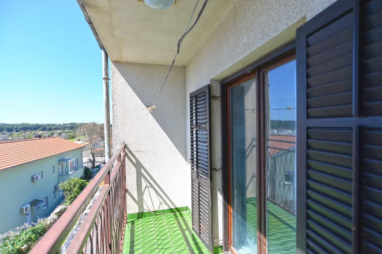 Apartments Franko 1586 Póla